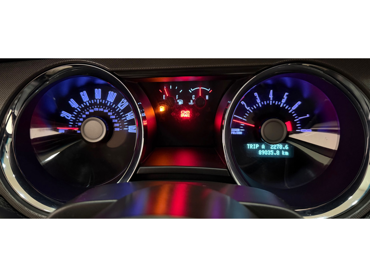 FORD Mustang 3.8 V6 AUTOMÁTICO