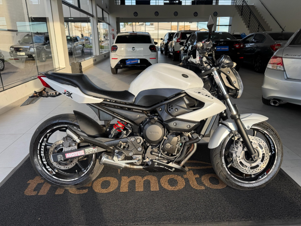 YAMAHA XJ6 600 N