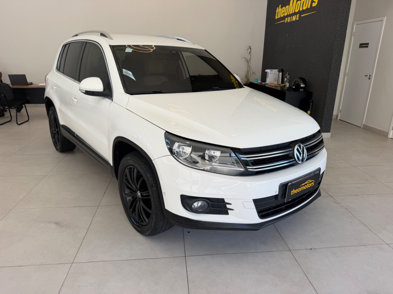 Tiguan 2.0 16V 4P FSI 4WD TURBO AUTOMÁTICO