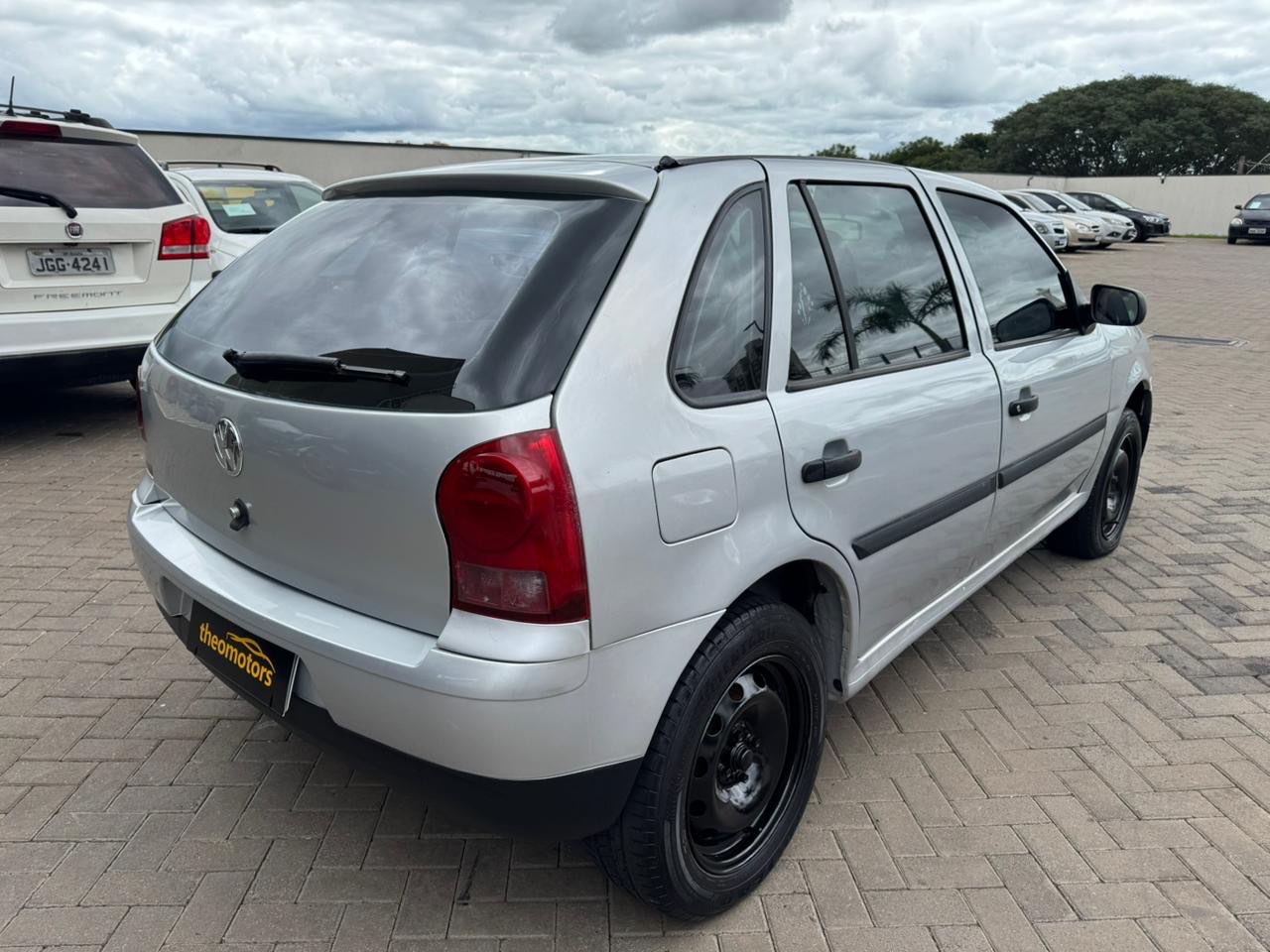 VOLKSWAGEN Gol 1.0
