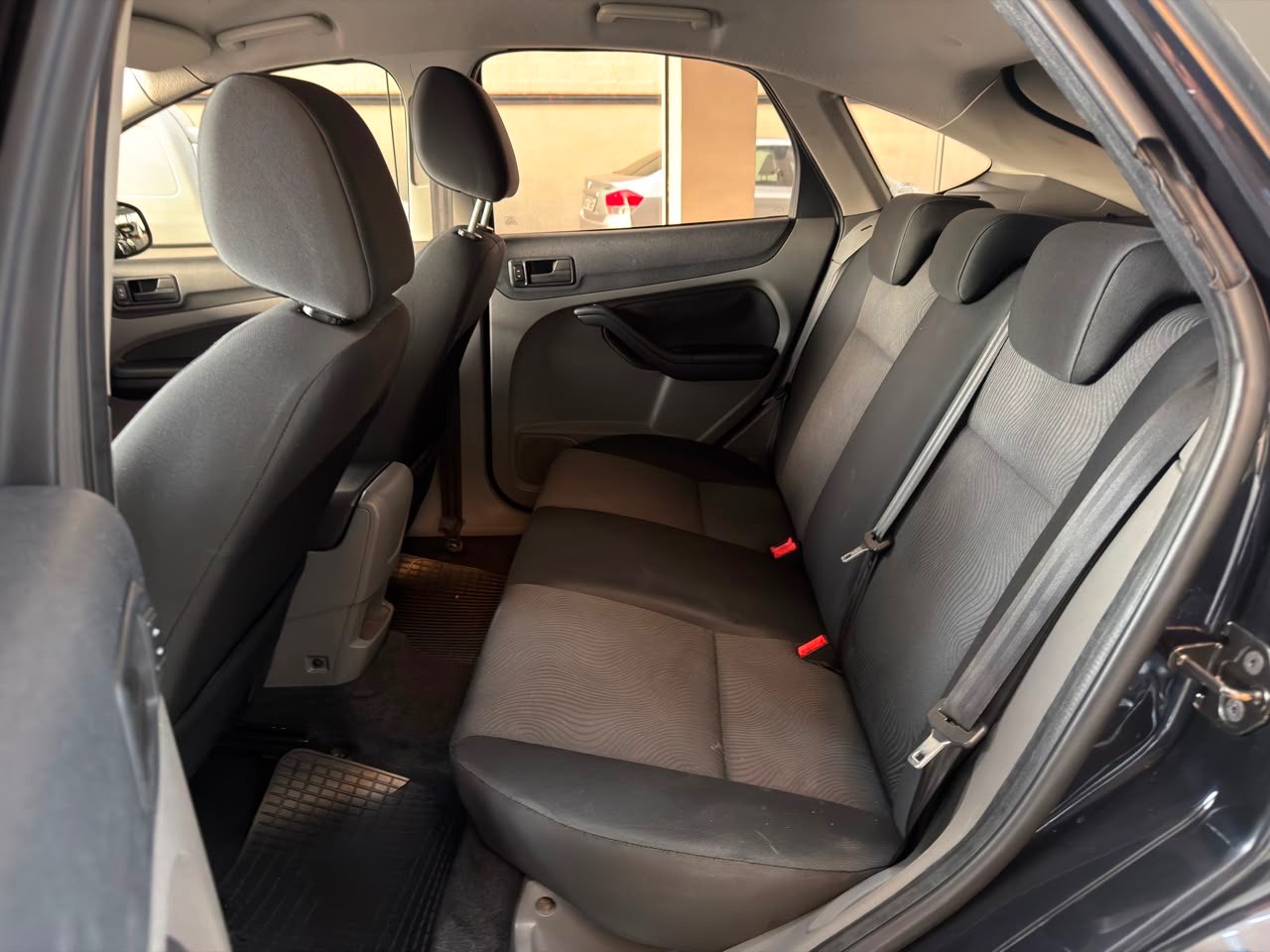 FORD Focus Hatch 2.0 16V 4P GLX