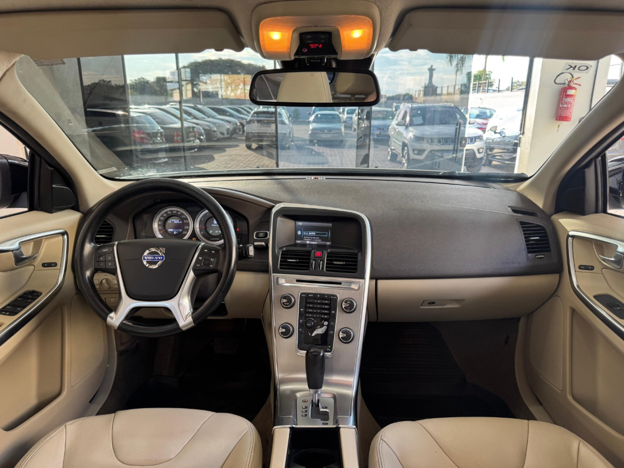 VOLVO XC60 2.0 4P COMFORT T5 TURBO AUTOMÁTICO