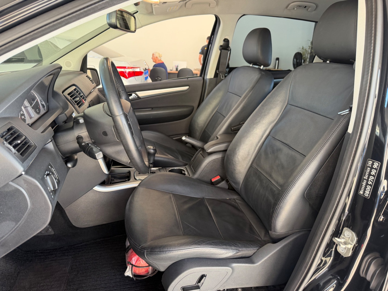MERCEDES-BENZ B 180 1.7 4P AUTOMÁTICO