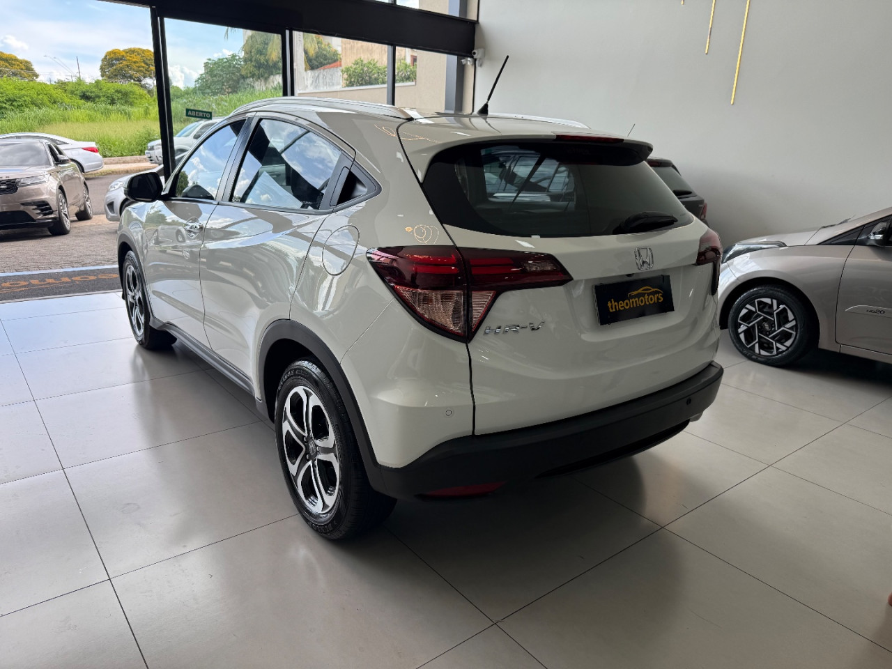 HONDA HR-V 1.8 16V 4P TOURING FLEX AUTOMÁTICO CVT