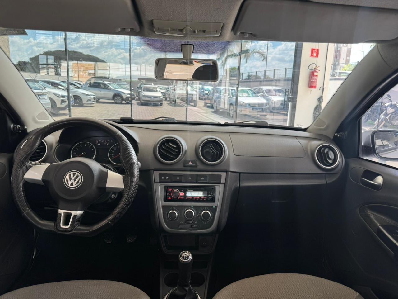VOLKSWAGEN Voyage 1.6 4P FLEX