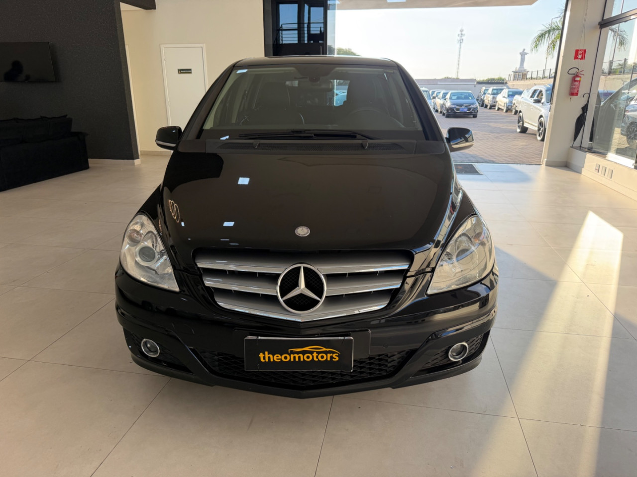MERCEDES-BENZ B 180 1.7 4P AUTOMÁTICO