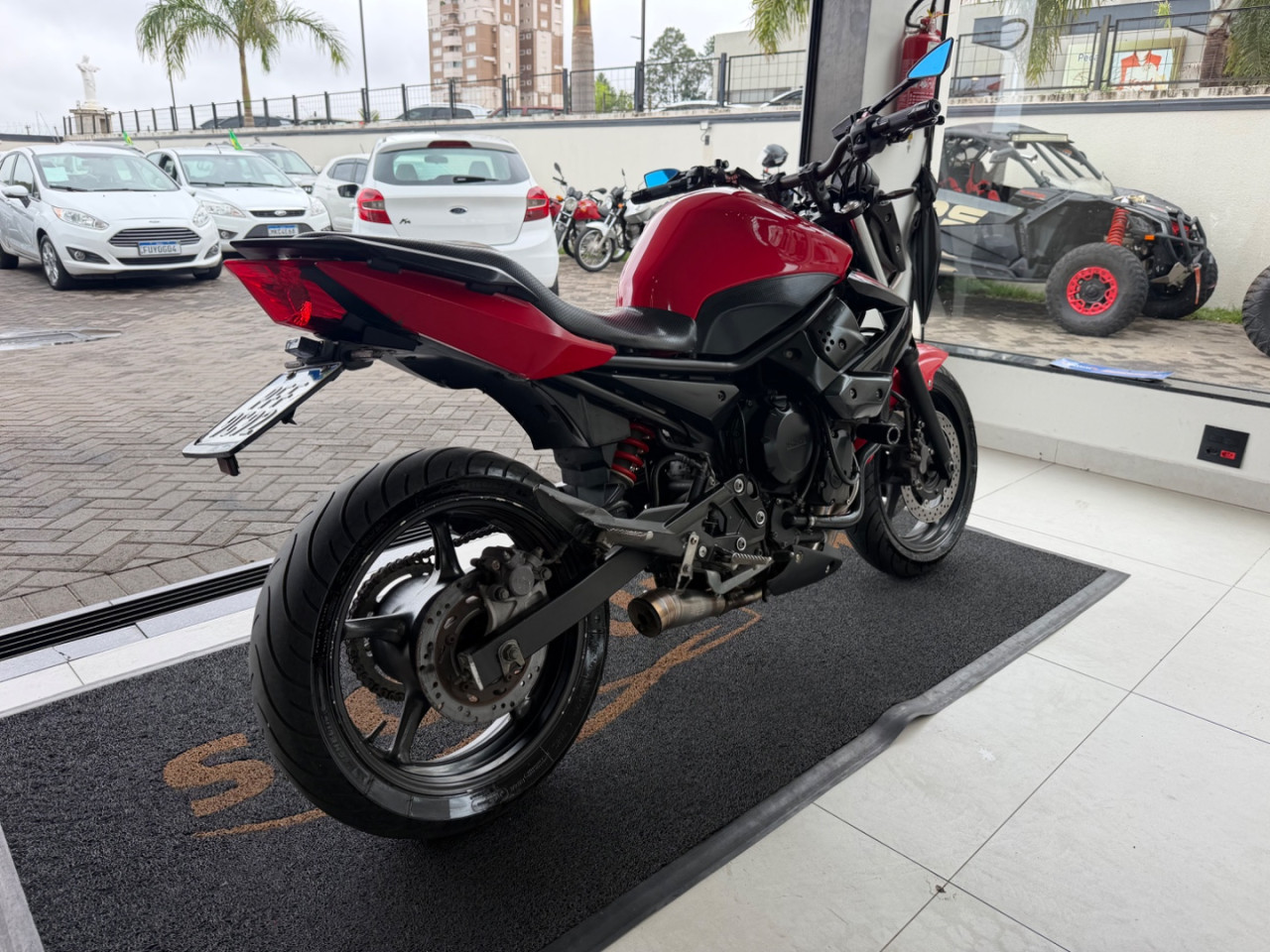 YAMAHA XJ6 600 N