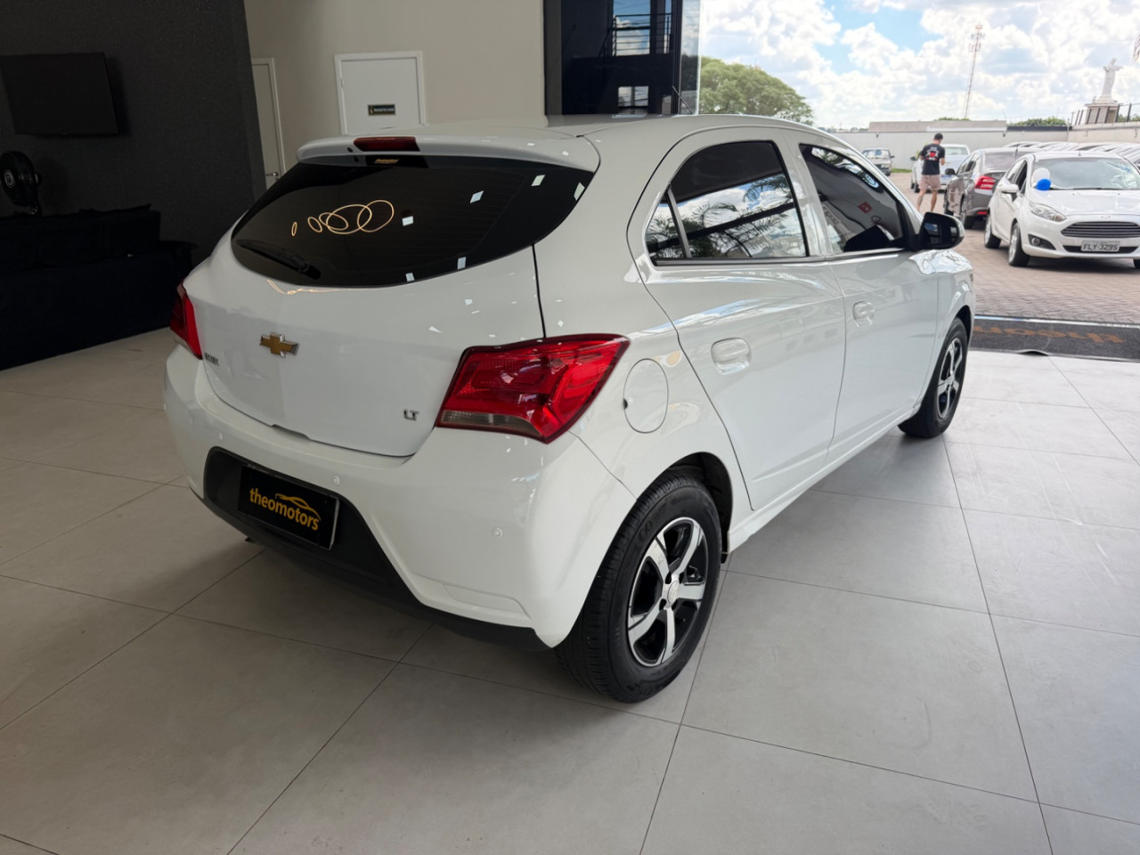 CHEVROLET Onix Hatch 1.0 4P FLEX LT