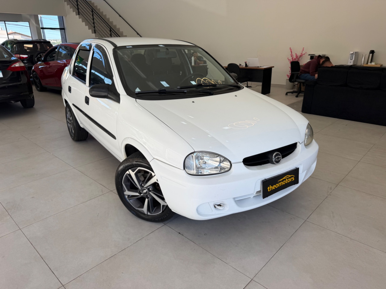 Classic Sedan 1.0 4P
