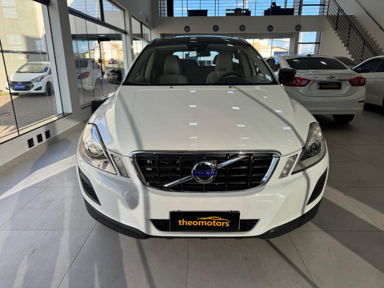 VOLVO XC60 2.0 4P COMFORT T5 TURBO AUTOMÁTICO