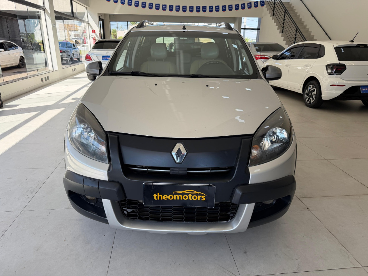 RENAULT Sandero 1.6 16V 4P FLEX SCE STEPWAY INTENSE X-TRONIC AUTOMÁTICO CVT