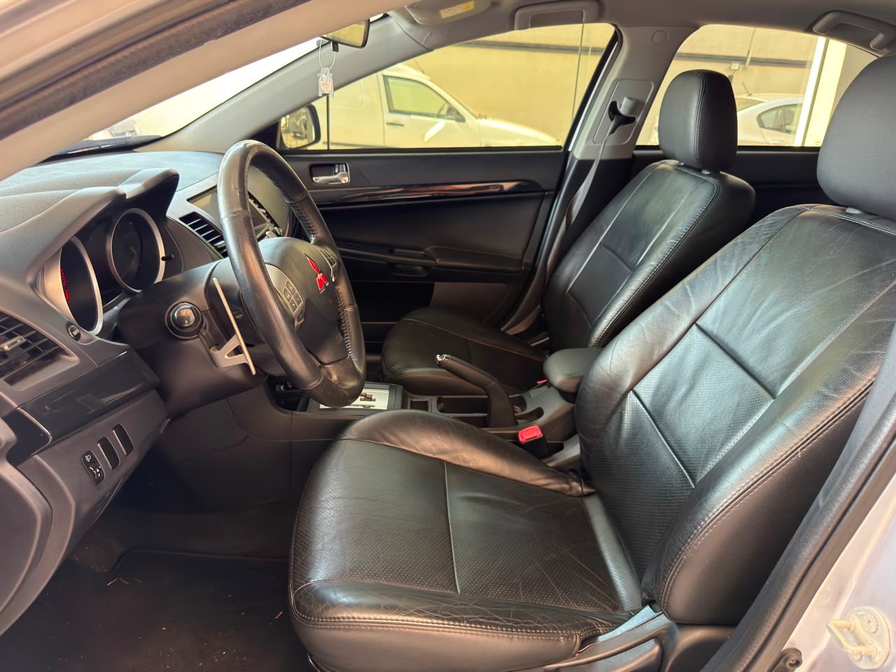 MITSUBISHI Lancer 2.0 16V 4P AUTOMÁTICO