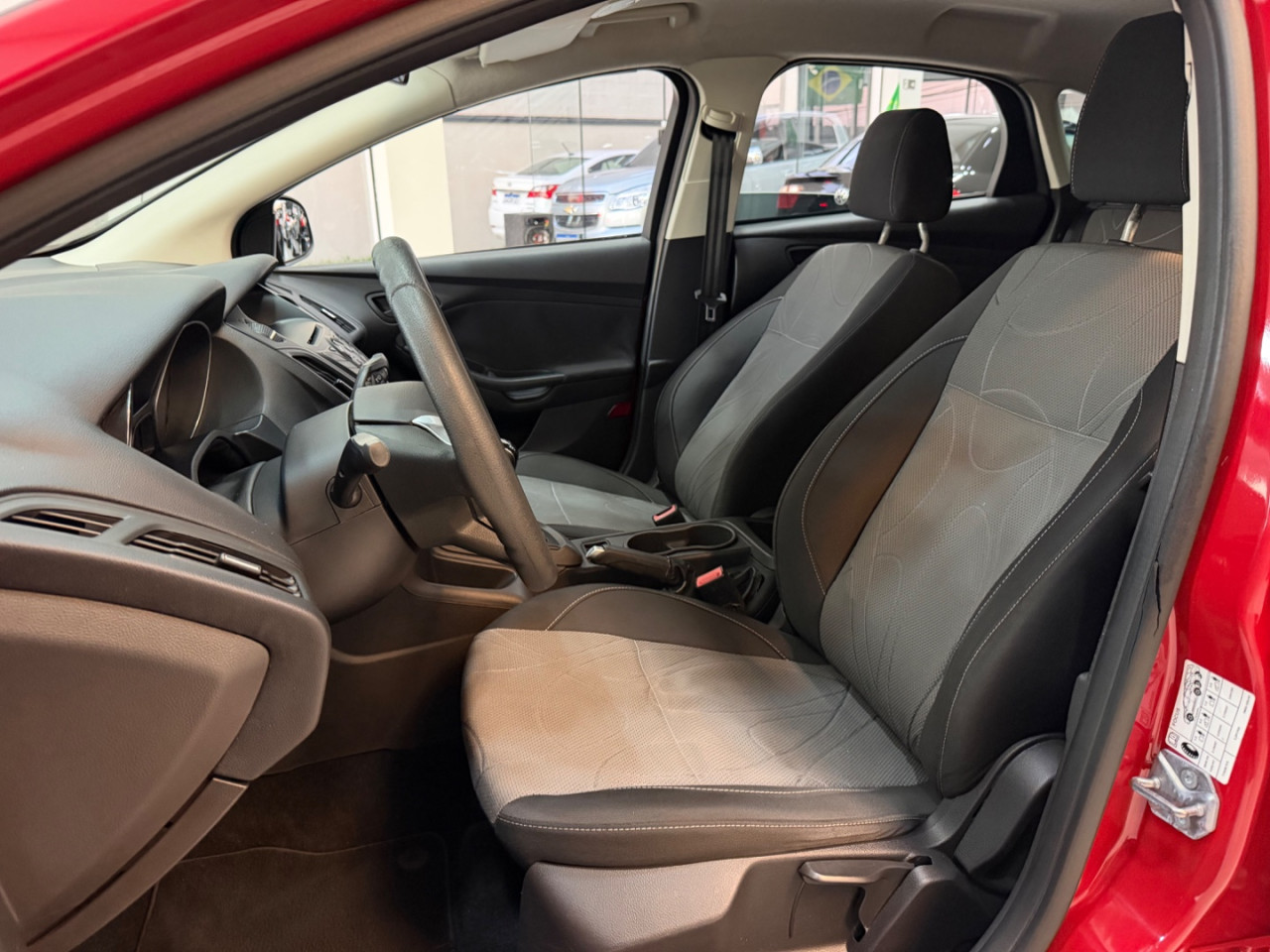 FORD Focus Hatch 1.6 16V 4P SE FLEX
