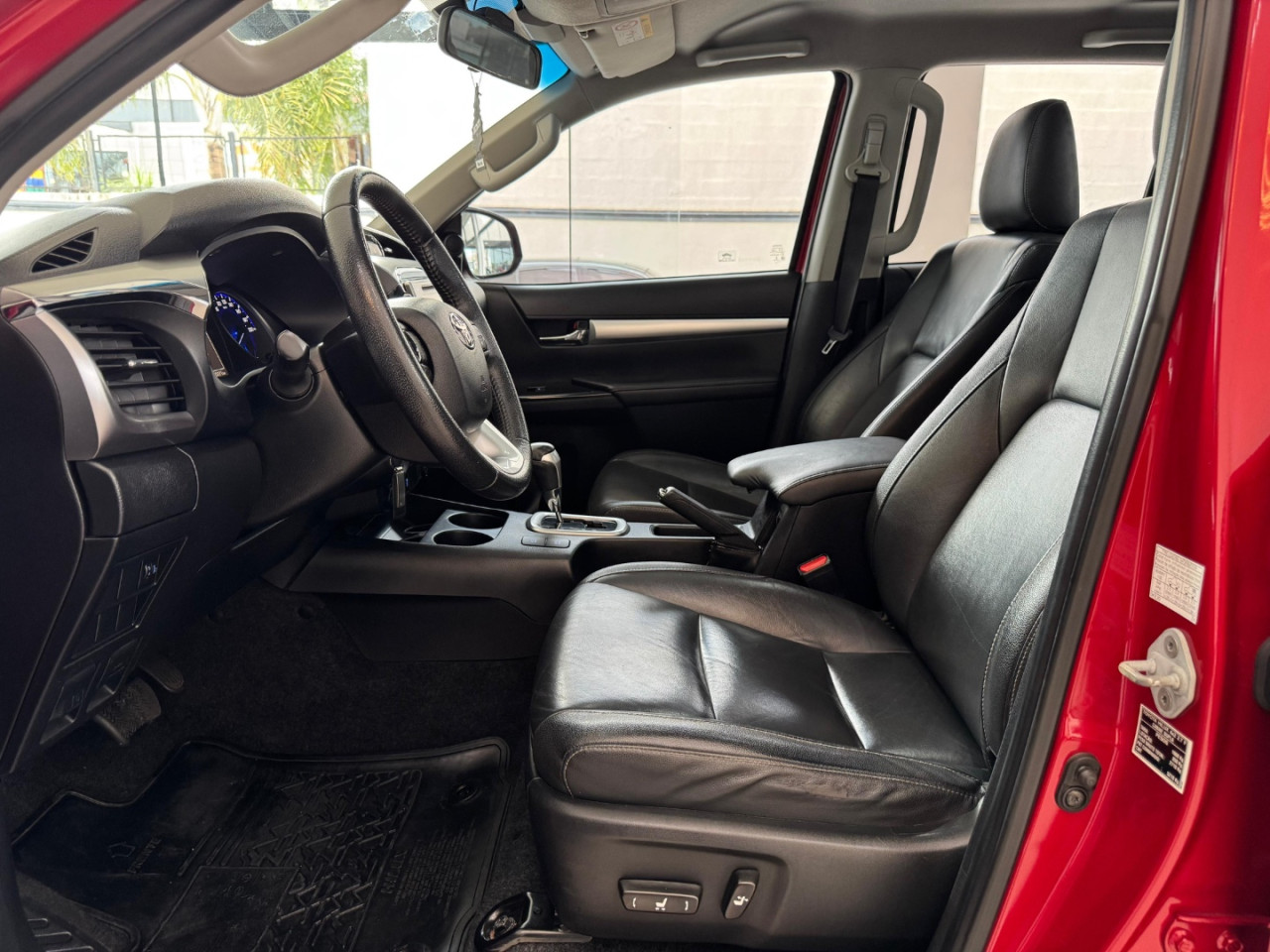 TOYOTA Hilux Caminhonete 2.7 16V 4P SRV FLEX CABINE DUPLA AUTOMÁTICO