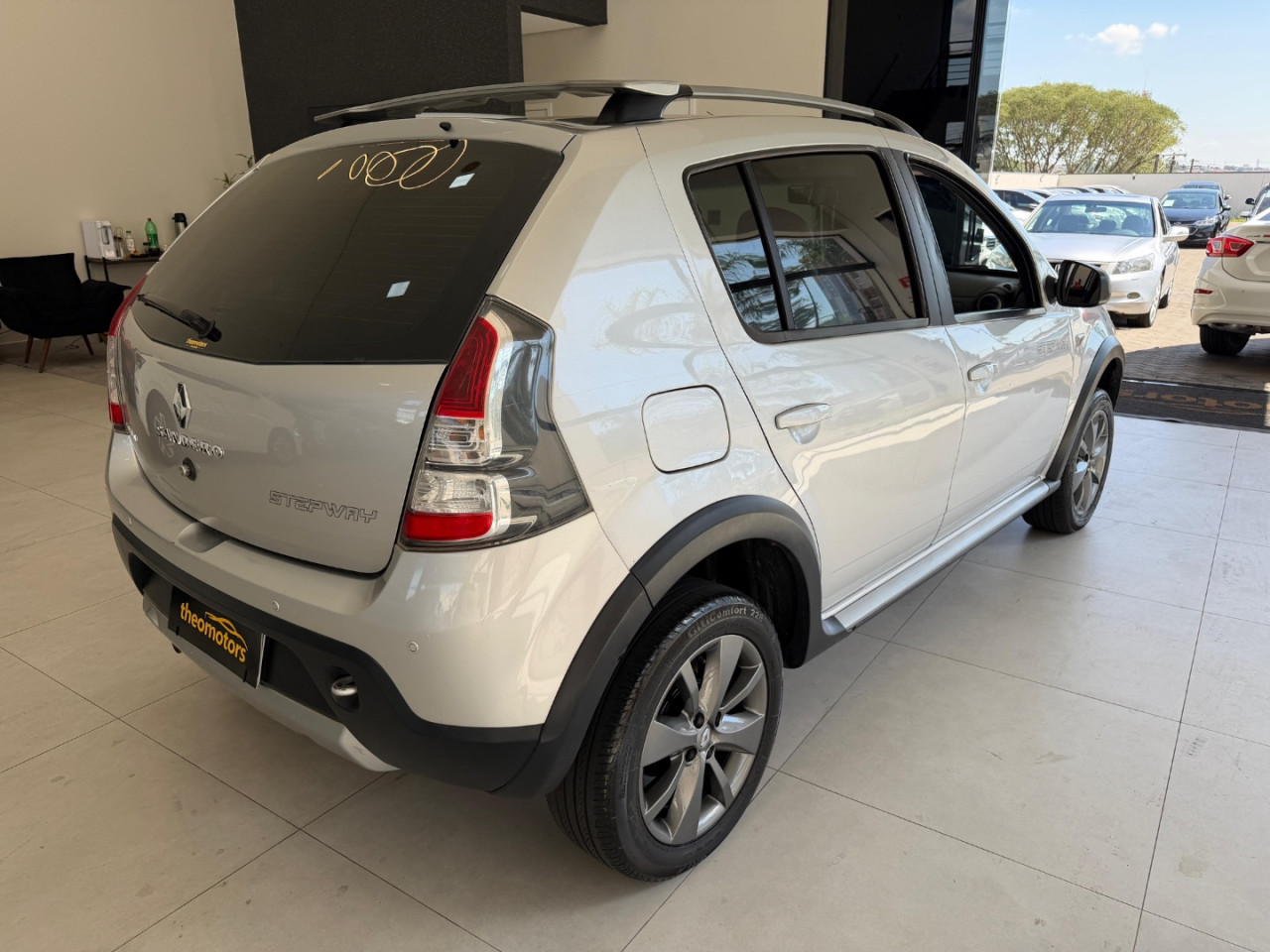 RENAULT Sandero 1.6 16V 4P FLEX SCE STEPWAY INTENSE X-TRONIC AUTOMÁTICO CVT