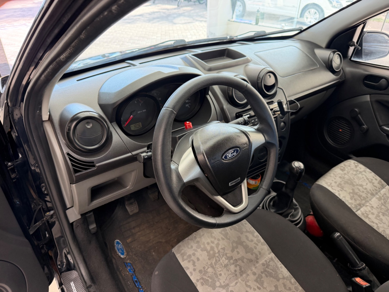 FORD Fiesta Sedan 1.0 4P