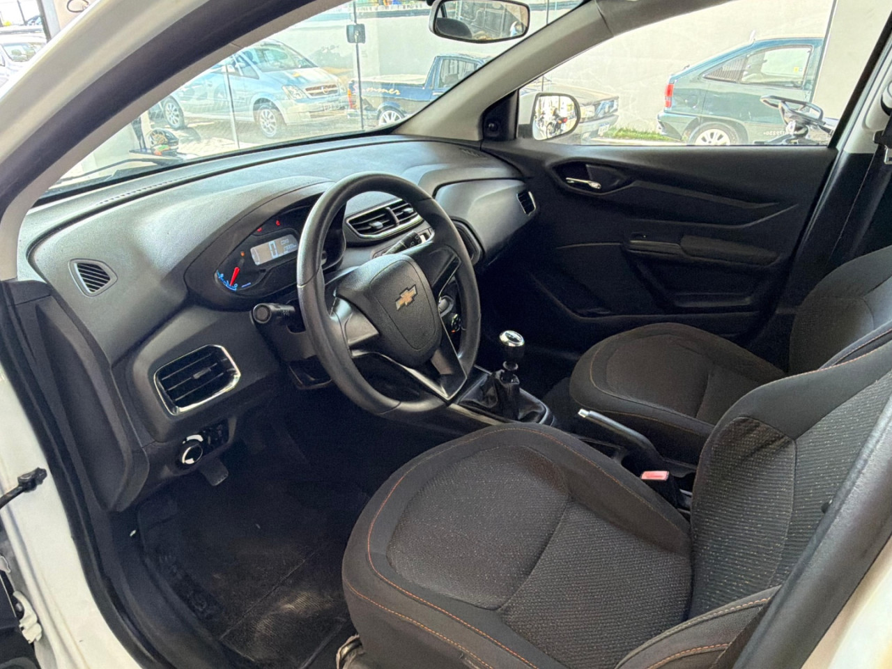 CHEVROLET Onix Hatch 1.0 4P FLEX LT