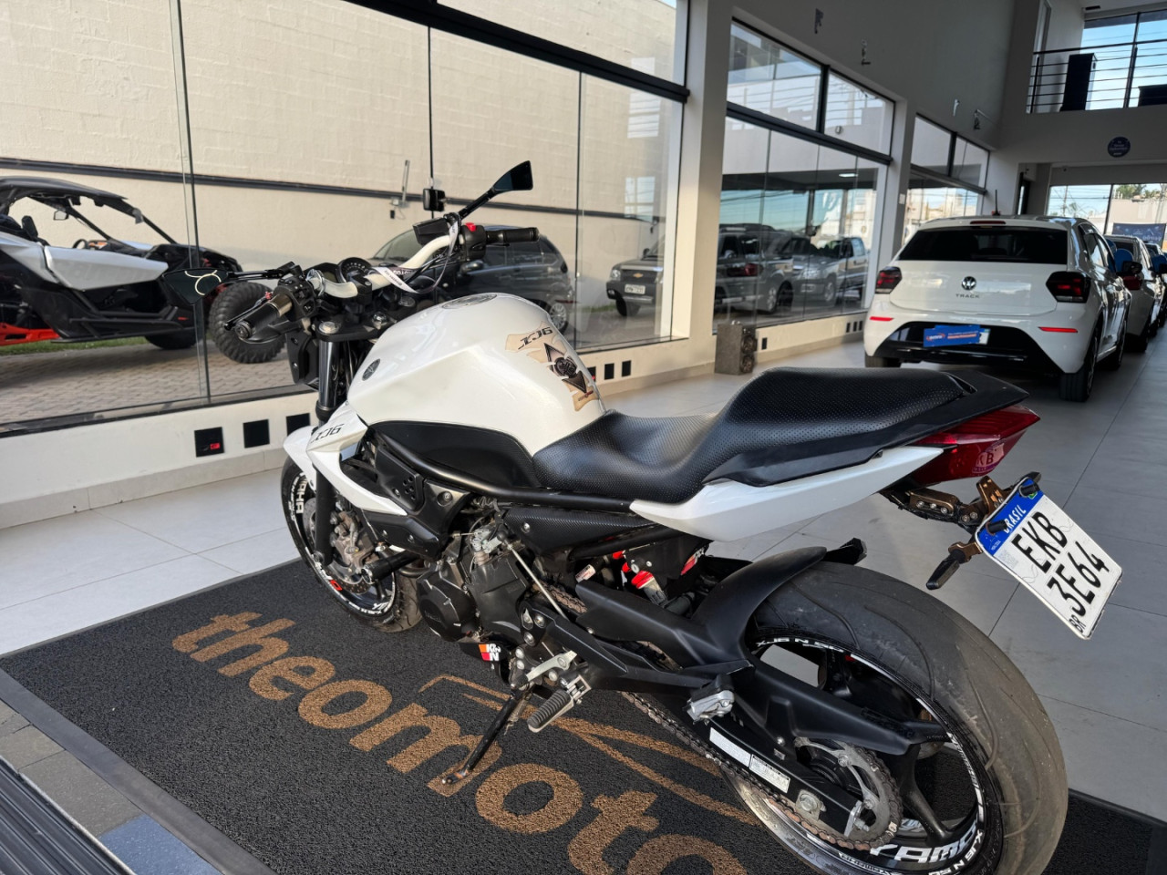 YAMAHA XJ6 600 N
