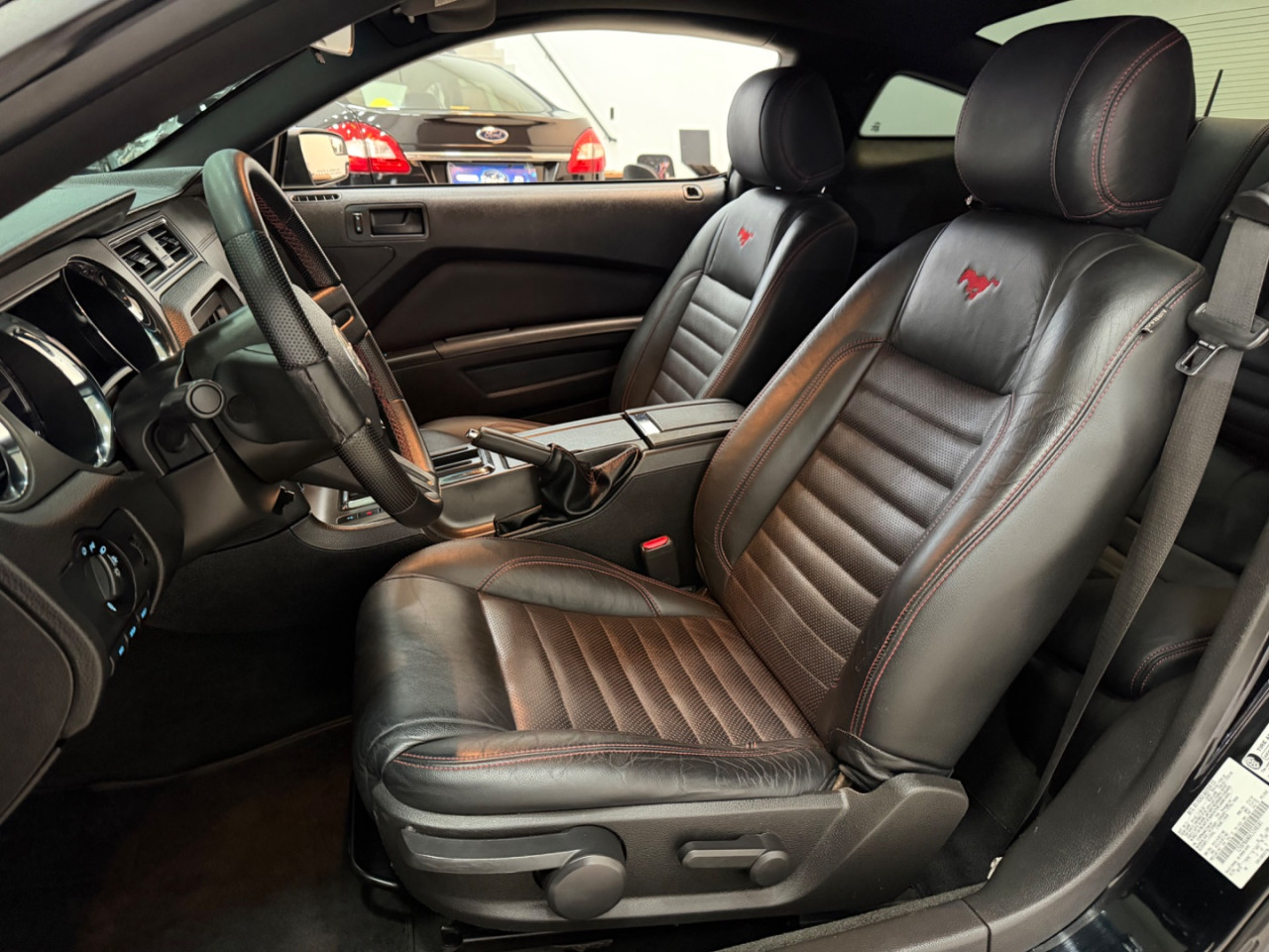 FORD Mustang 3.8 V6 AUTOMÁTICO