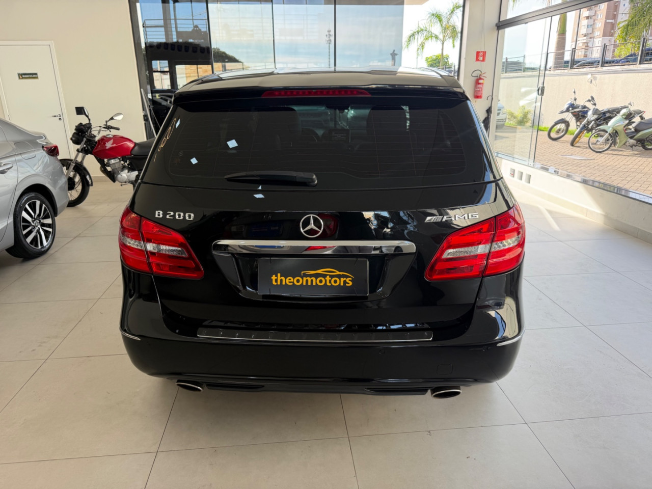 MERCEDES-BENZ B 200 1.6 4P TURBO AUTOMÁTICO