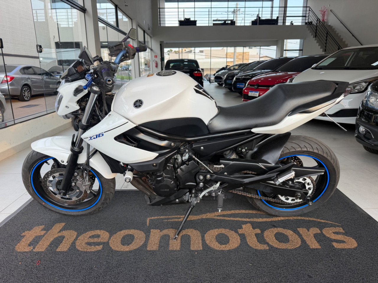 YAMAHA XJ6 600 N