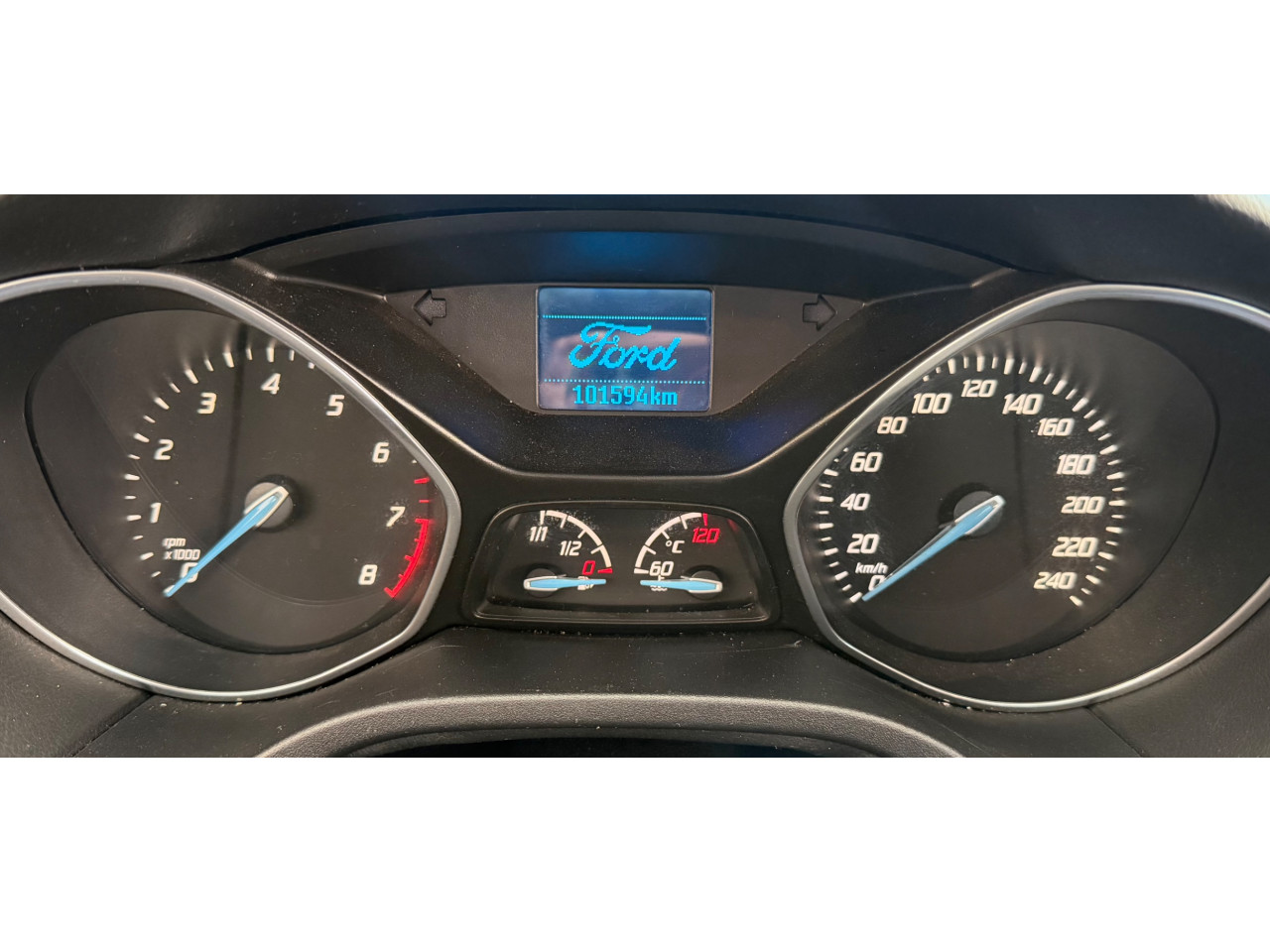 FORD Focus Sedan 2.0 16V 4P FLEX SE POWERSHIFT AUTOMÁTICO
