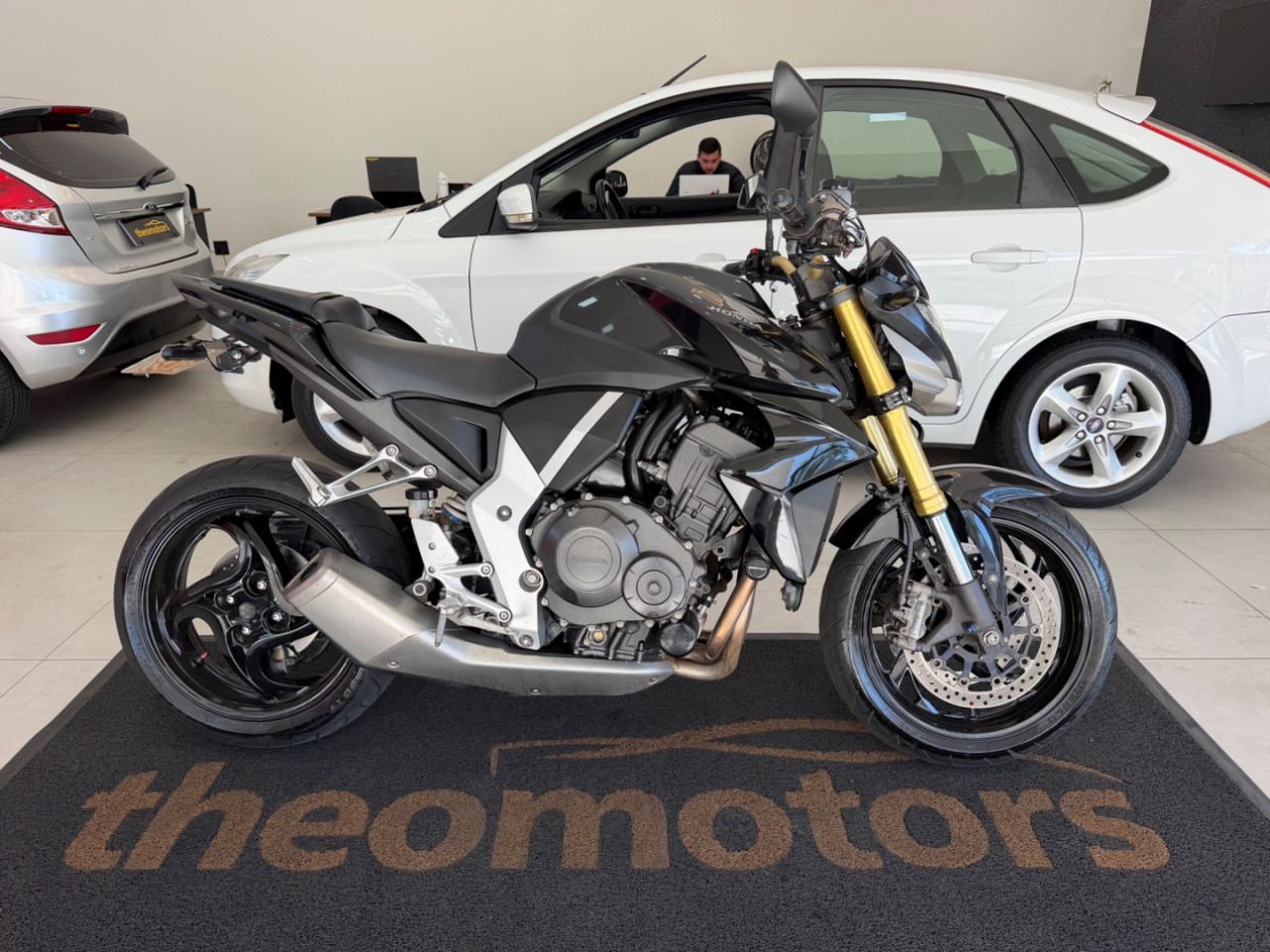HONDA CB 1000 R Modelo sem Versão