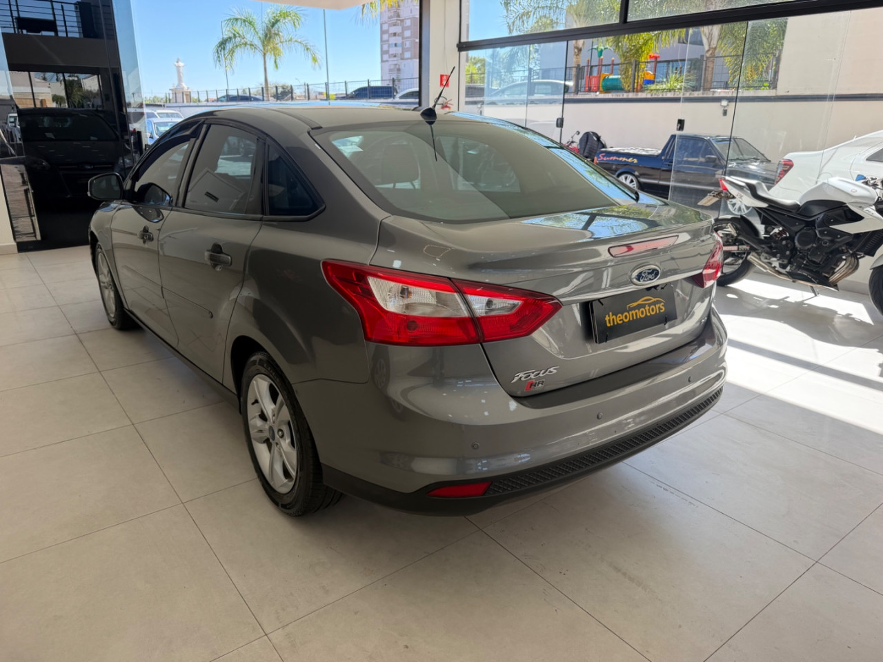 FORD Focus Sedan 2.0 16V 4P FLEX SE POWERSHIFT AUTOMÁTICO