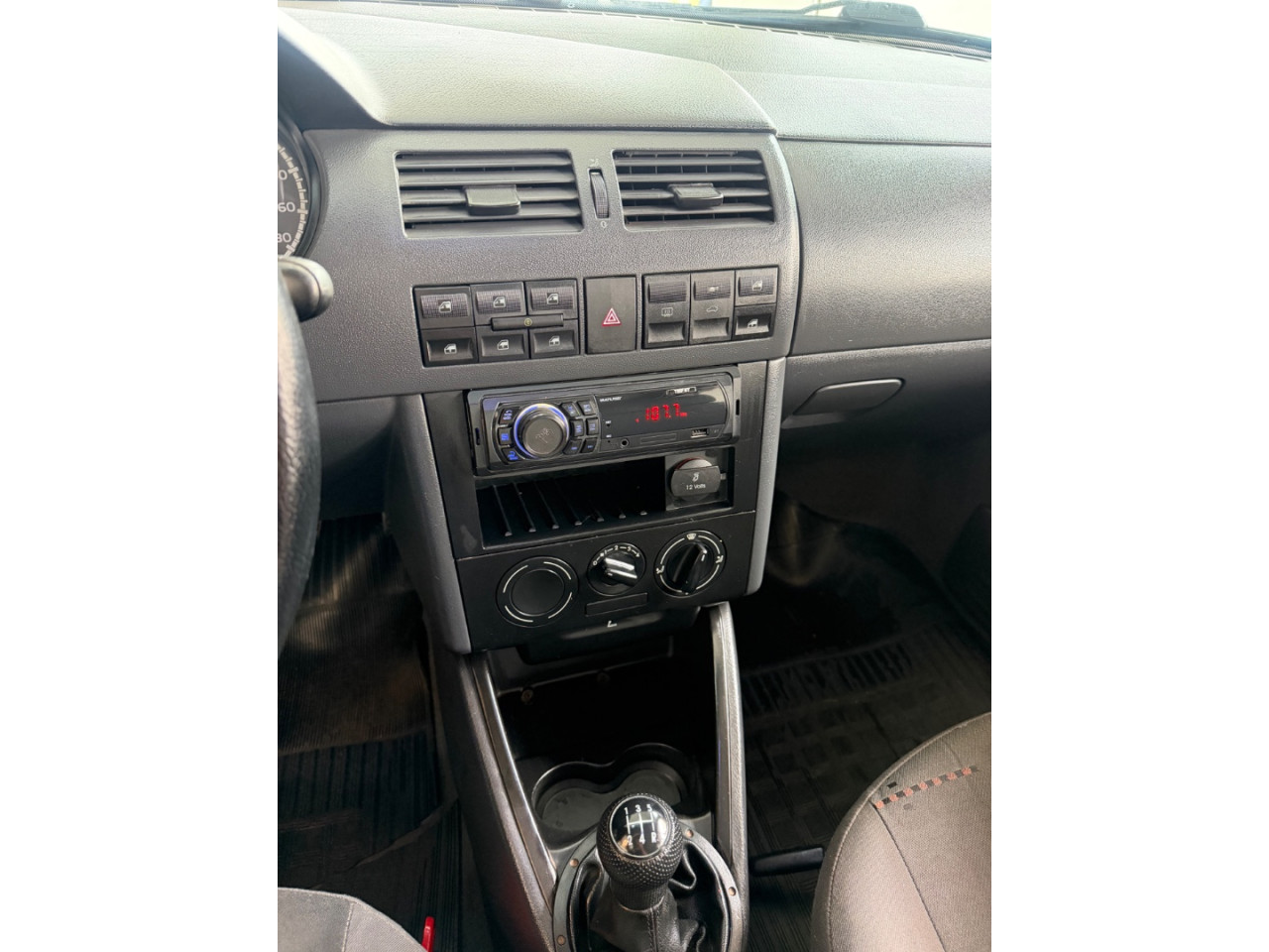 VOLKSWAGEN Gol 1.0 16V 4P G3
