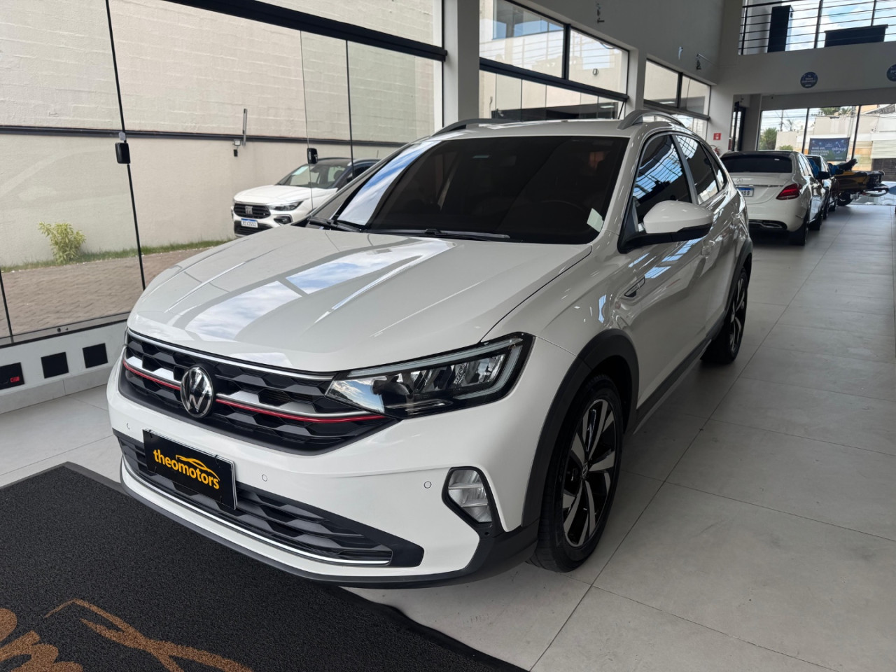 VOLKSWAGEN Nivus 1.0 4P FLEX 200 TSI HIGHLINE TURBO AUTOMÁTICO