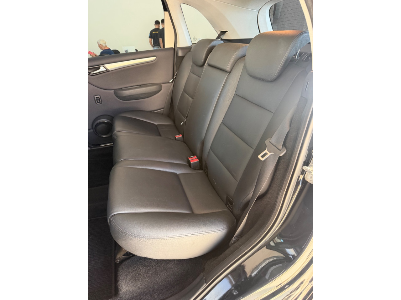 MERCEDES-BENZ B 180 1.7 4P AUTOMÁTICO