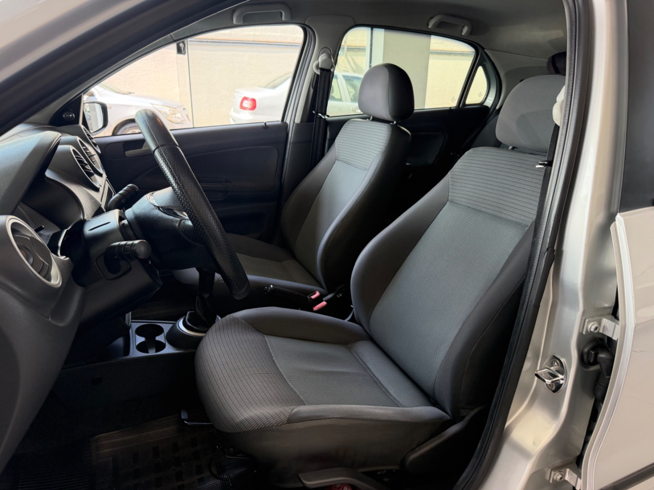 VOLKSWAGEN Gol 1.0