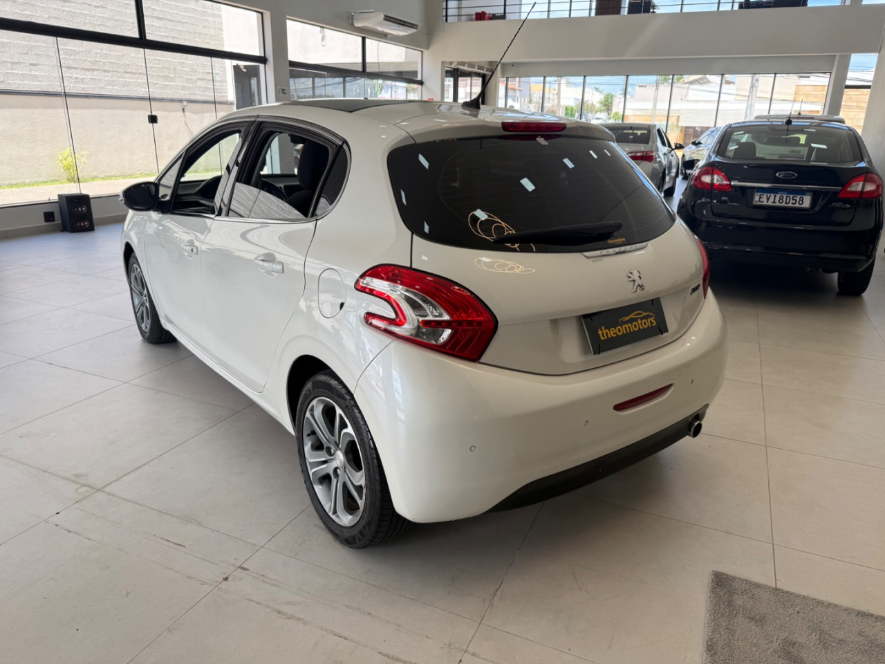 PEUGEOT 208 1.6 16V 4P FLEX GRIFFE AUTOMÁTICO