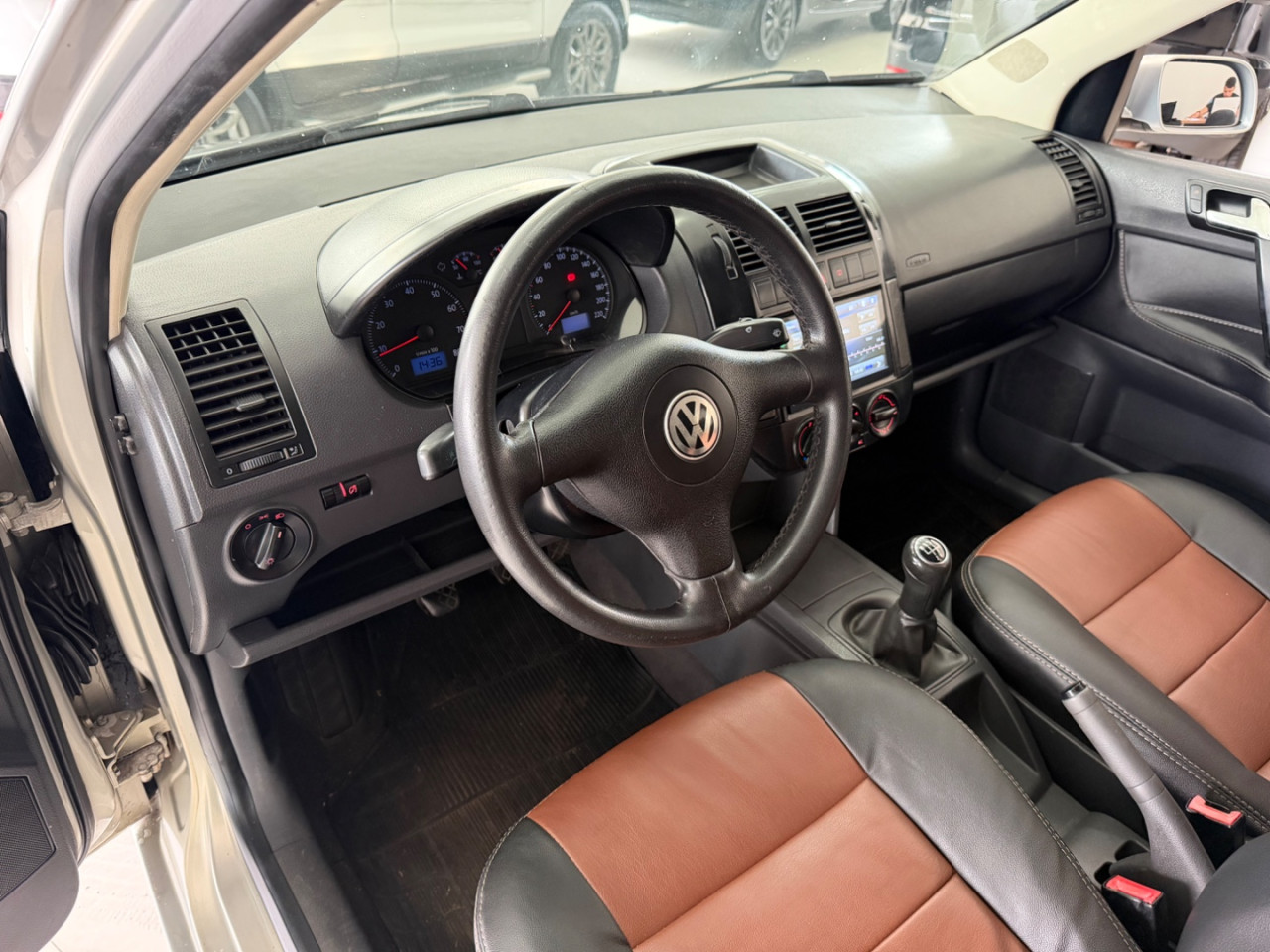 VOLKSWAGEN Polo Sedan 1.6 4P