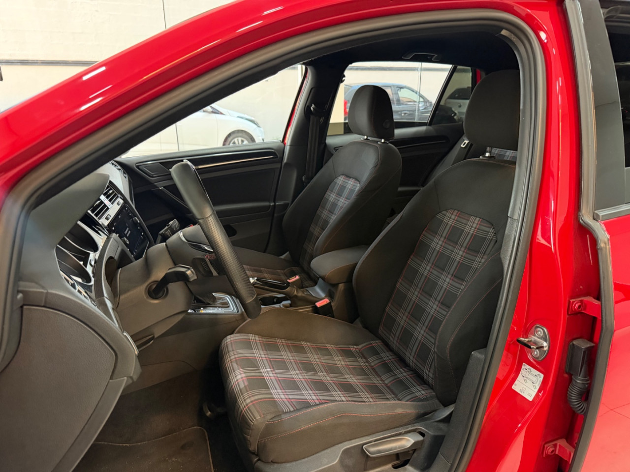 VOLKSWAGEN Golf 1.4 16V 4P TSI HIGHLINE AUTOMÁTICO