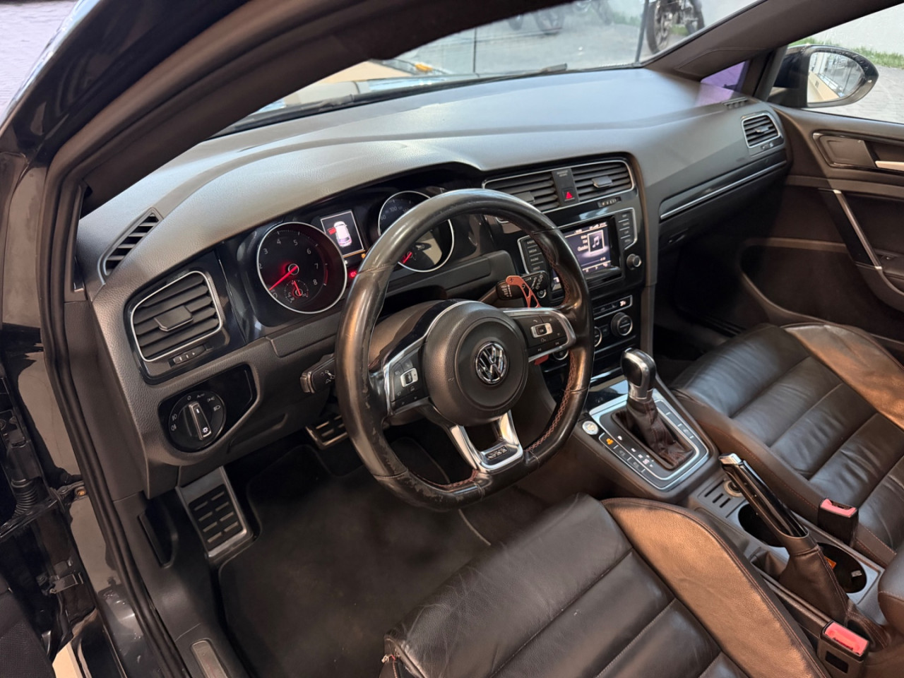 VOLKSWAGEN Golf 2.0 GTI TURBO AUTOMÁTICO
