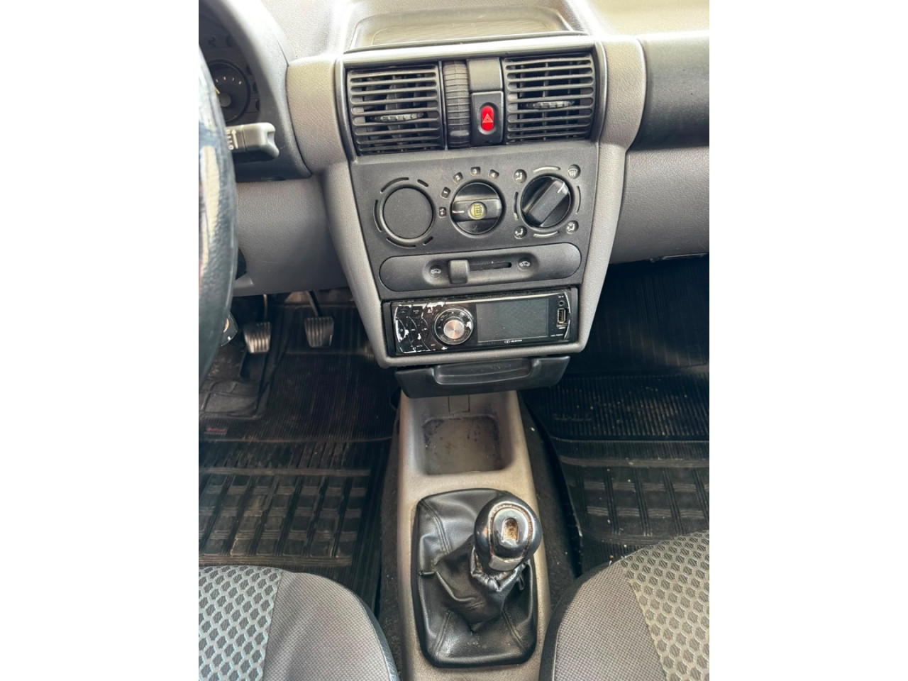 CHEVROLET Classic Sedan 1.0 4P