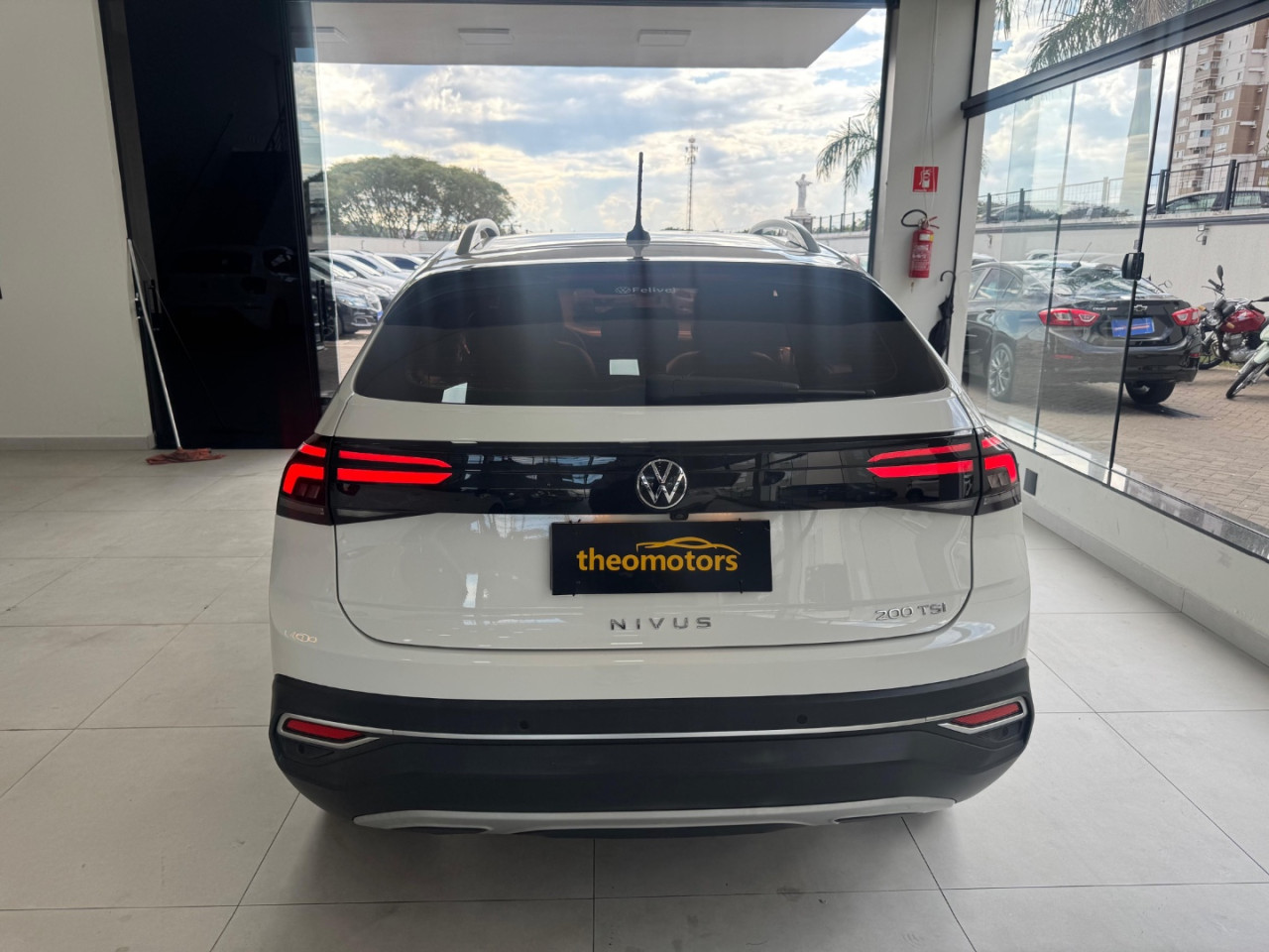 VOLKSWAGEN Nivus 1.0 4P FLEX 200 TSI HIGHLINE TURBO AUTOMÁTICO