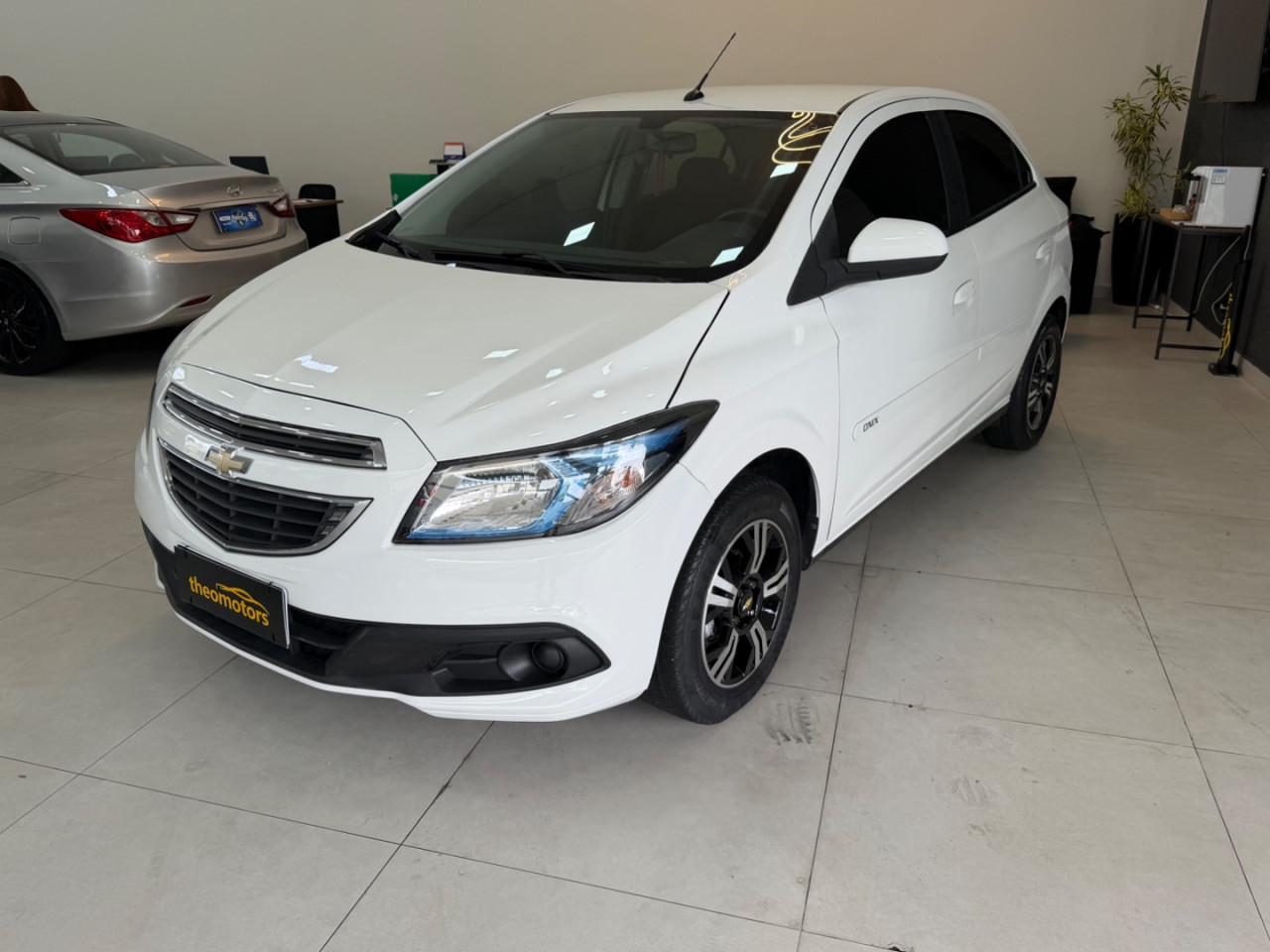 CHEVROLET Onix Hatch 1.4 4P FLEX LT