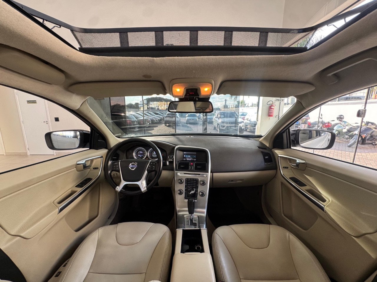 VOLVO XC60 2.0 4P COMFORT T5 TURBO AUTOMÁTICO