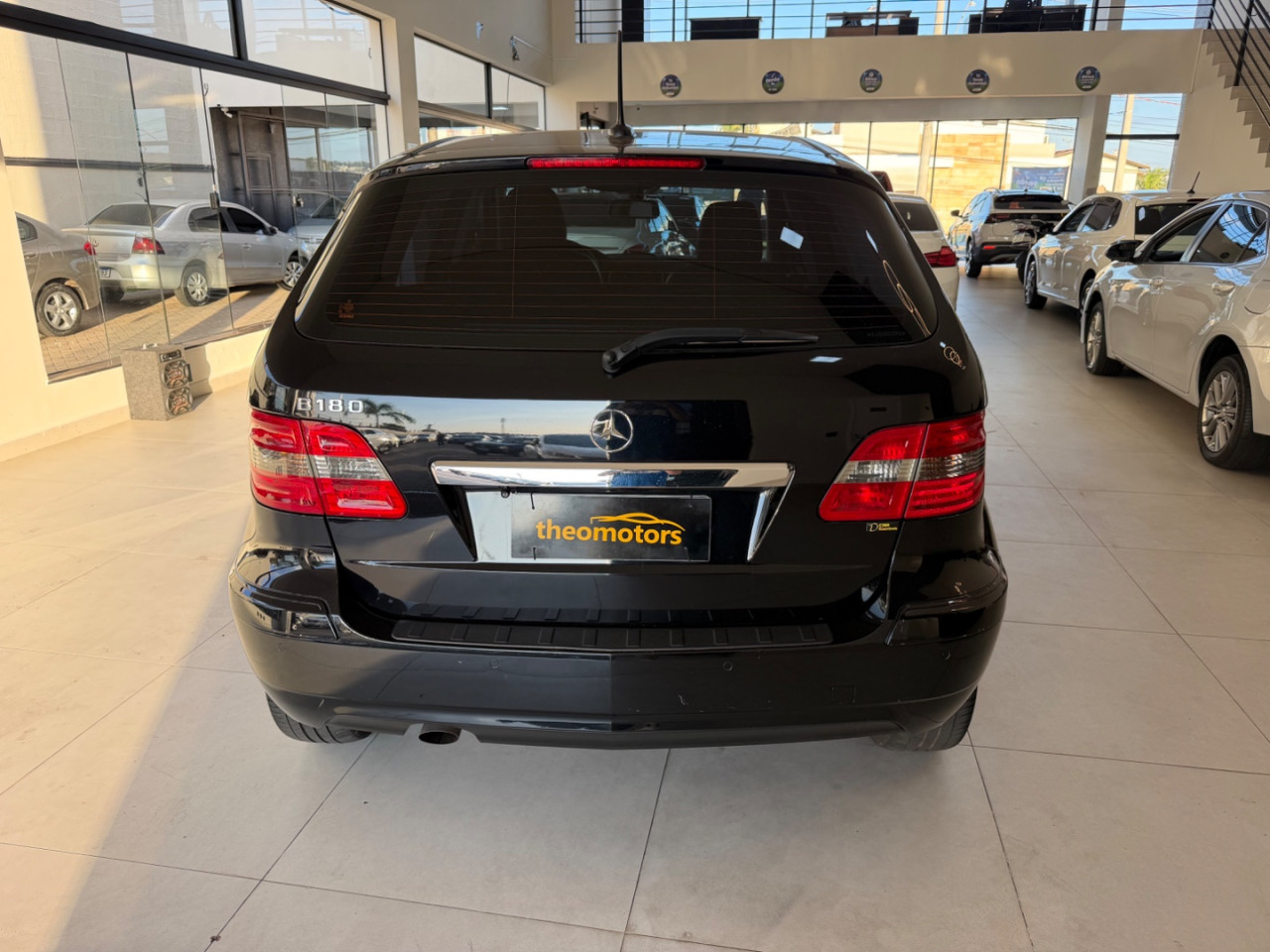 MERCEDES-BENZ B 180 1.7 4P AUTOMÁTICO