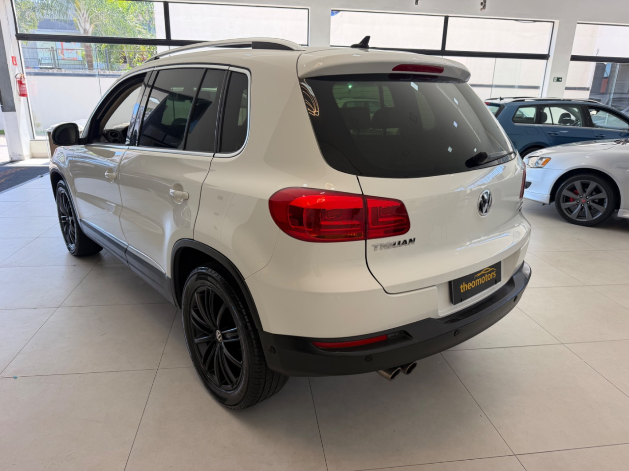 VOLKSWAGEN Tiguan 2.0 16V 4P FSI 4WD TURBO AUTOMÁTICO