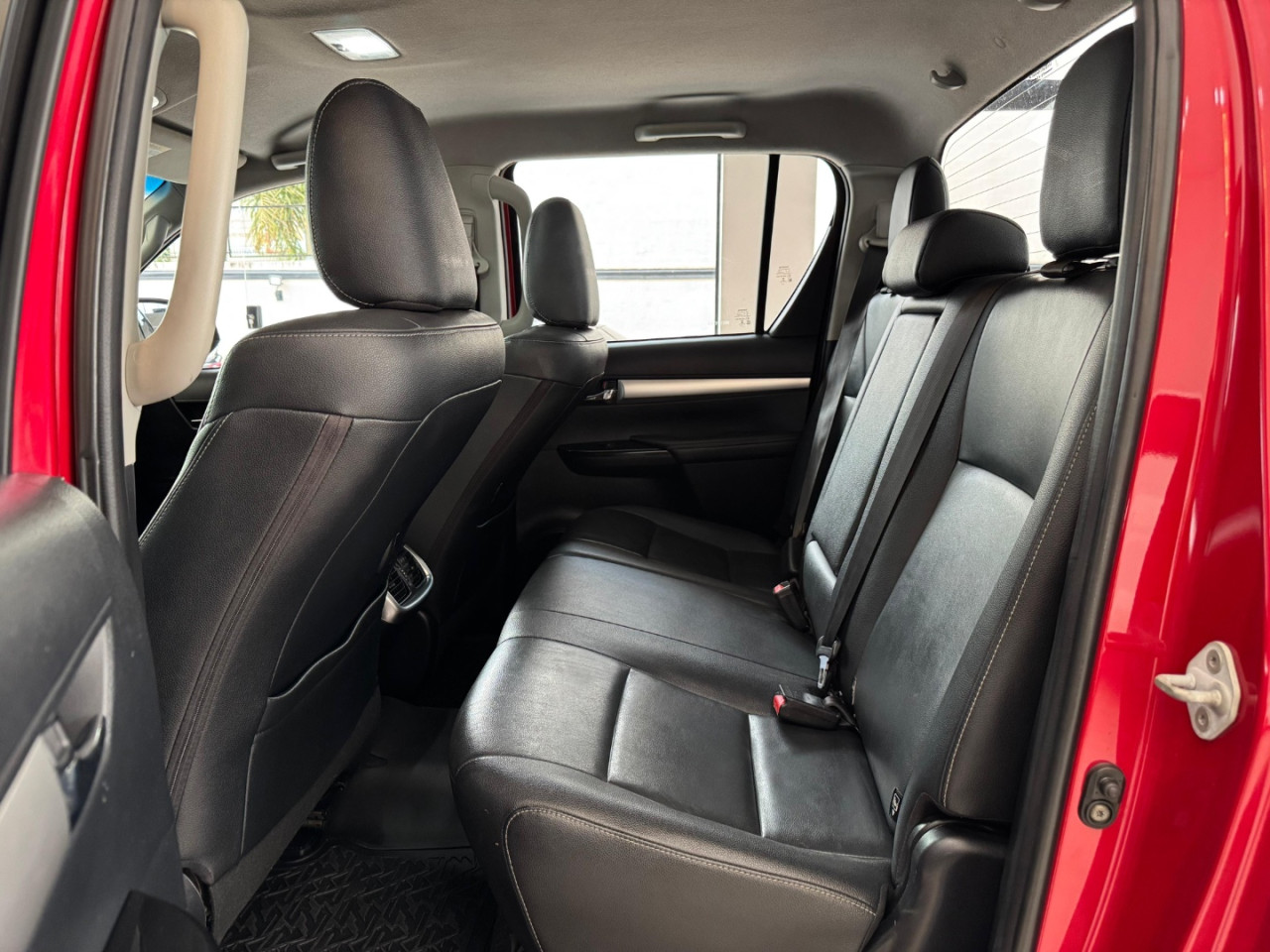 TOYOTA Hilux Caminhonete 2.7 16V 4P SRV FLEX CABINE DUPLA AUTOMÁTICO