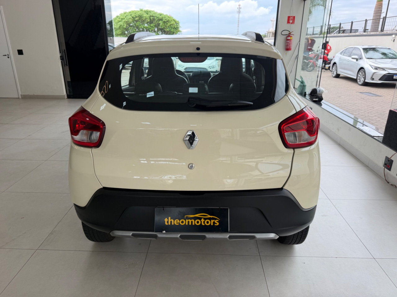 RENAULT Kwid 1.0 12V 4P SCE FLEX OUTSIDER