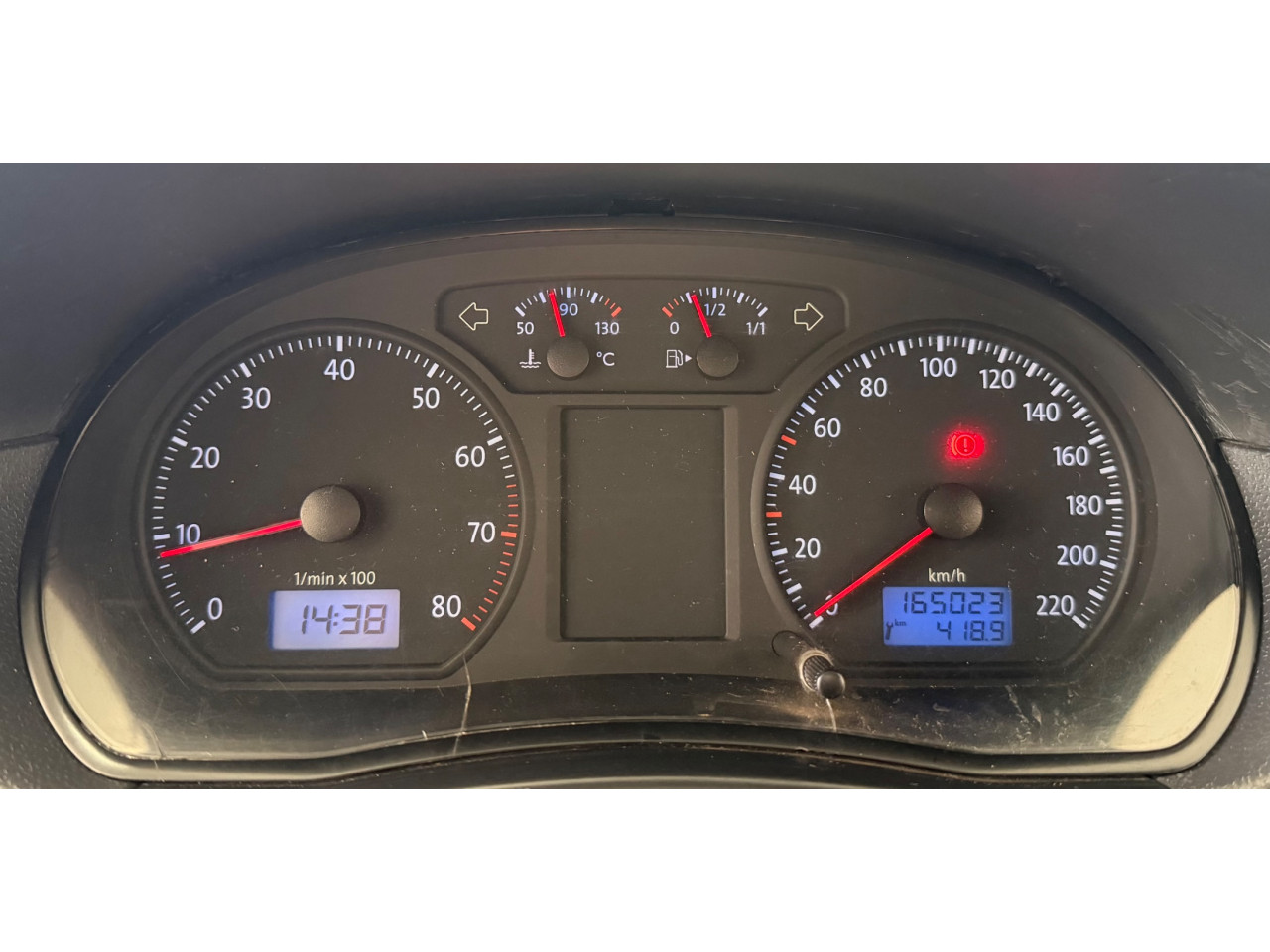 VOLKSWAGEN Polo Sedan 1.6 4P