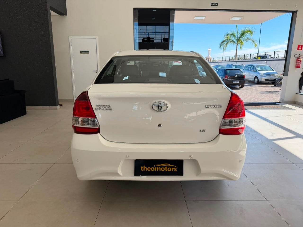 TOYOTA Etios Sedan 1.5 16V 4P FLEX X PLUS AUTOMÁTICO