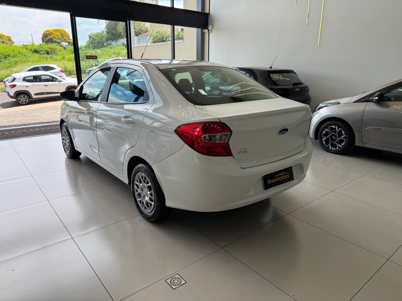 FORD Ka + Sedan 1.5 12V 4P TI-VCT SE FLEX