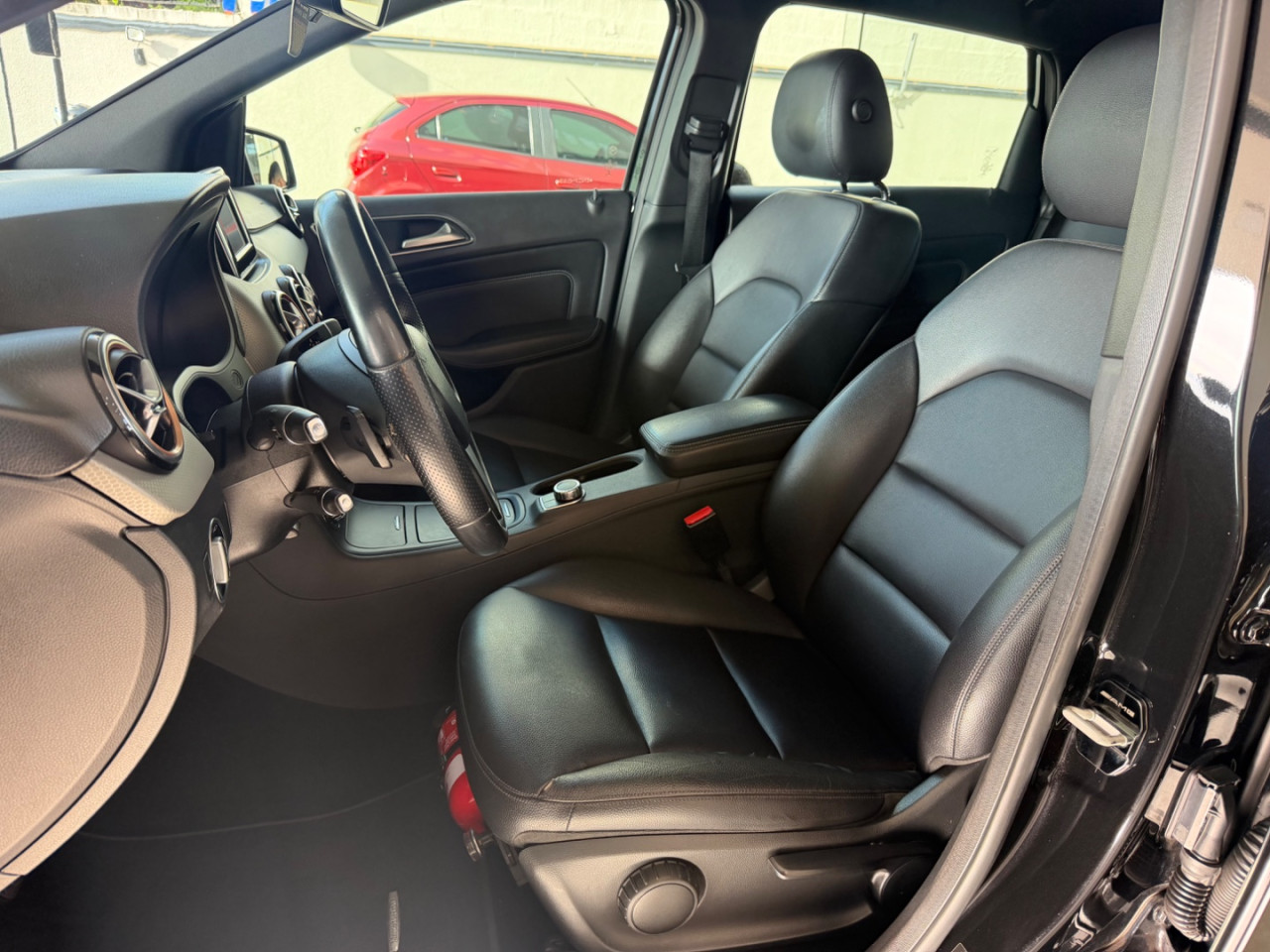 MERCEDES-BENZ B 200 1.6 4P TURBO AUTOMÁTICO