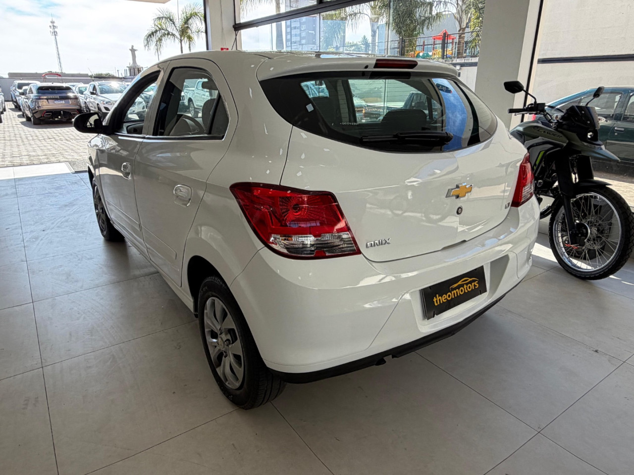 CHEVROLET Onix Hatch 1.0 4P FLEX LT