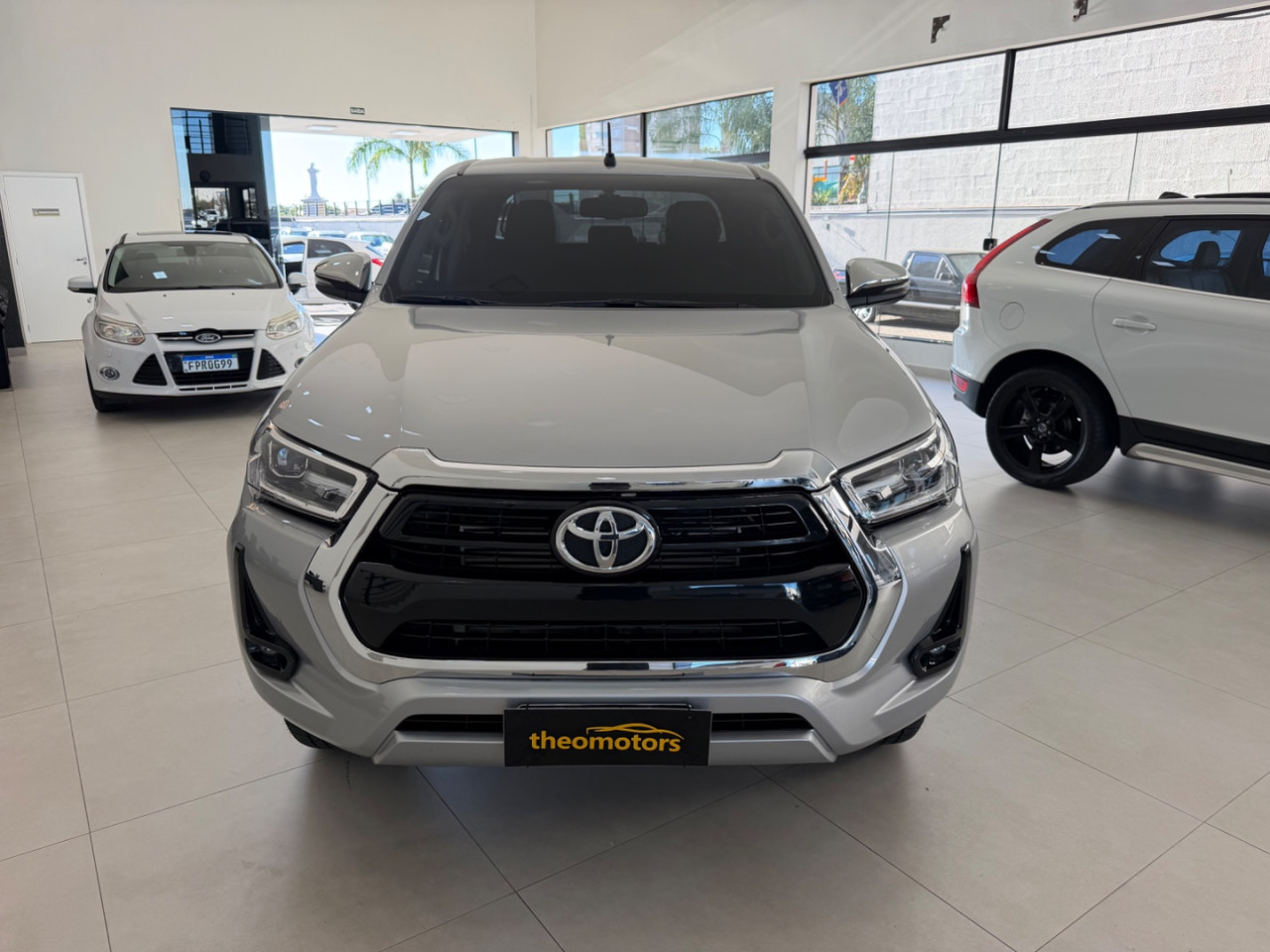 TOYOTA Hilux Caminhonete 2.8 16V SRV 4X4 DIESEL CABINE DUPLA AUTOMÁTICO
